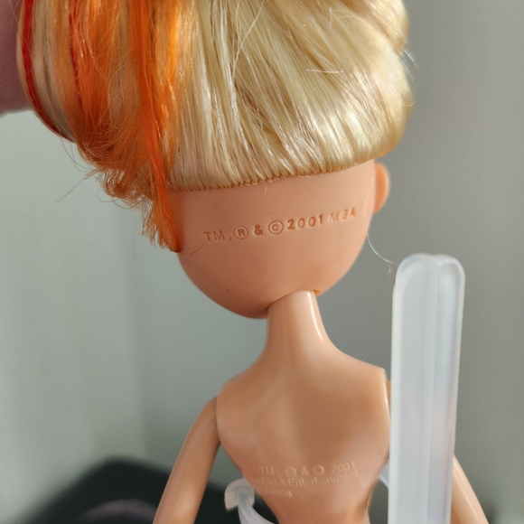 Bratz Tokyo A Go Go Cloe Doll - Picture 7 of 7